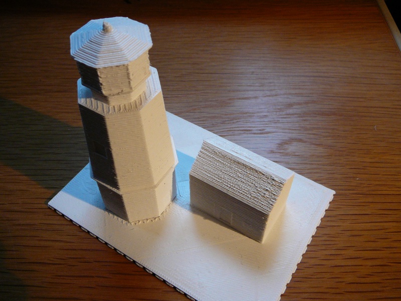 Ein Phantasieleuchtturm als 3D-Modell fertig gebaut von guennie P1170330