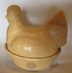 Stewart pottery chook cooking vessel (or egg holder) Stewar10