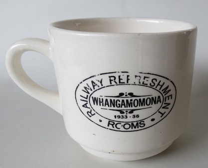 N.Z. RLY. REFRESHMENT ROOMS: Grindley cup, CL saucer Whanga10