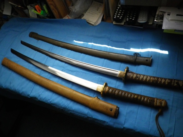 sabre, wakisashi, gunto, mes armes blanches du Japon moderne en guerre  Imgp7710