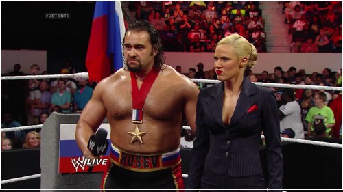 Rusev прибыл для AWC Rusev_10