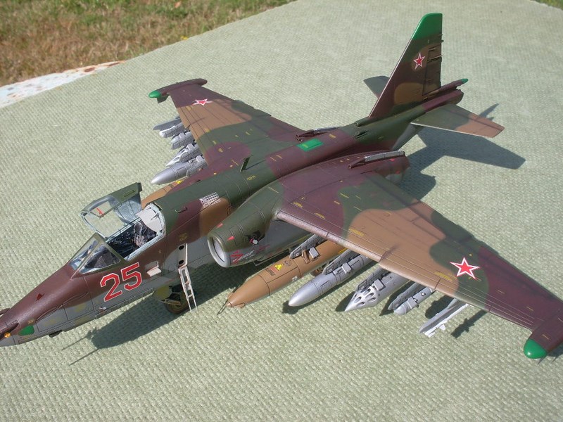 Sukhoï Su-25 K "frogfoot" au 1/48 - Page 2 Su-25109