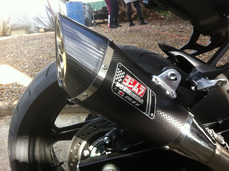 YOSHIMURA R11 double sortie pour GSR 750 prévu? Img_1010