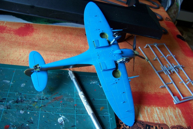 1/48 Spitfire Mk VIII > Morotaï étè 1945 Hasegawa 100_8014