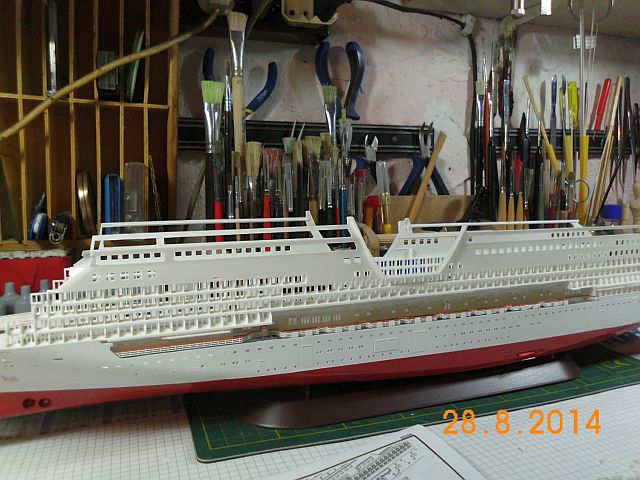 Revell 5200 - Aida Luna 1/400 - Fertig - Seite 3 540