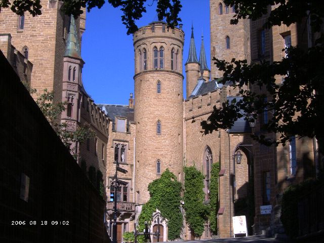 Burg Hohenzollern kleiner Rundgang 2006 vom Admin Pict0414