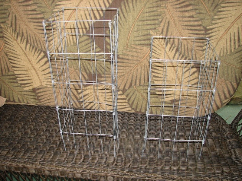 Supports for plants in and out of beds Wire_c27