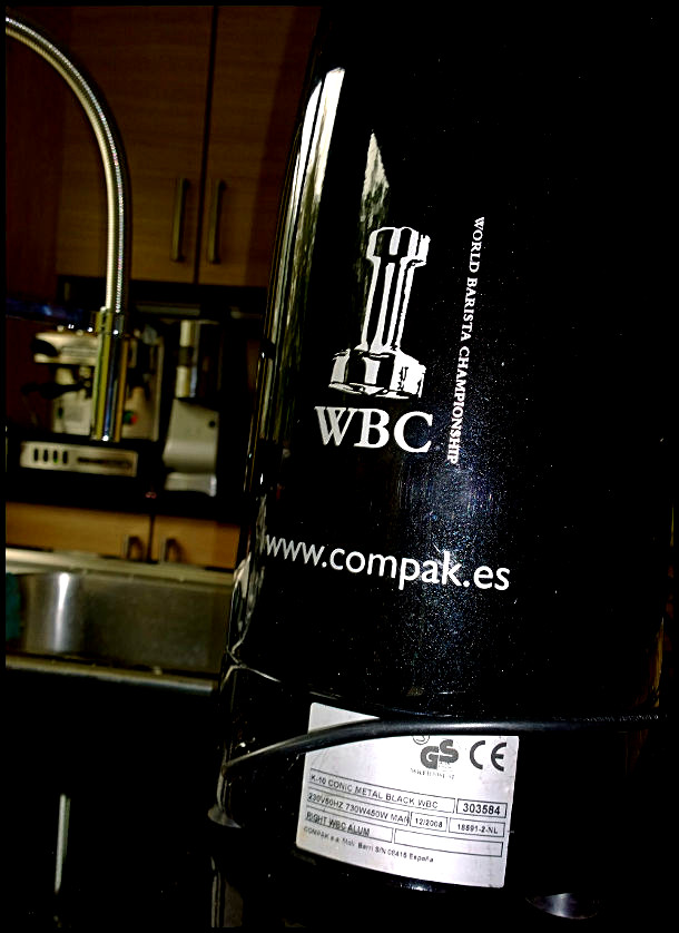 [Fiche Produit] Compak K10 WBC 2008 Compak16