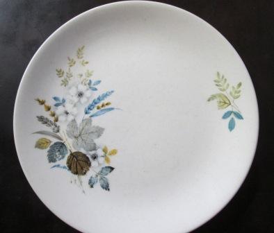 White flowers with blue & grey wheat is called Meadowbank d383 Anothe10