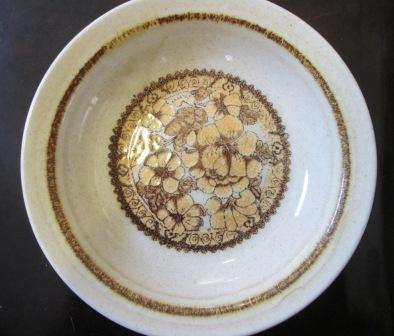 Yellow flowers on rim shape bowl is Pall Mall Bowl_w10