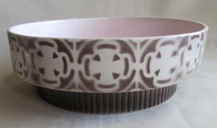 392 Round Bowl (striped base) Brown_10
