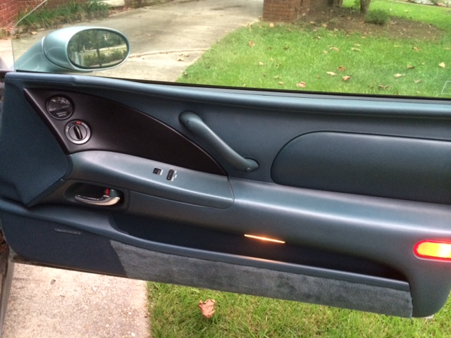 Repainted dash and console black Photo_11