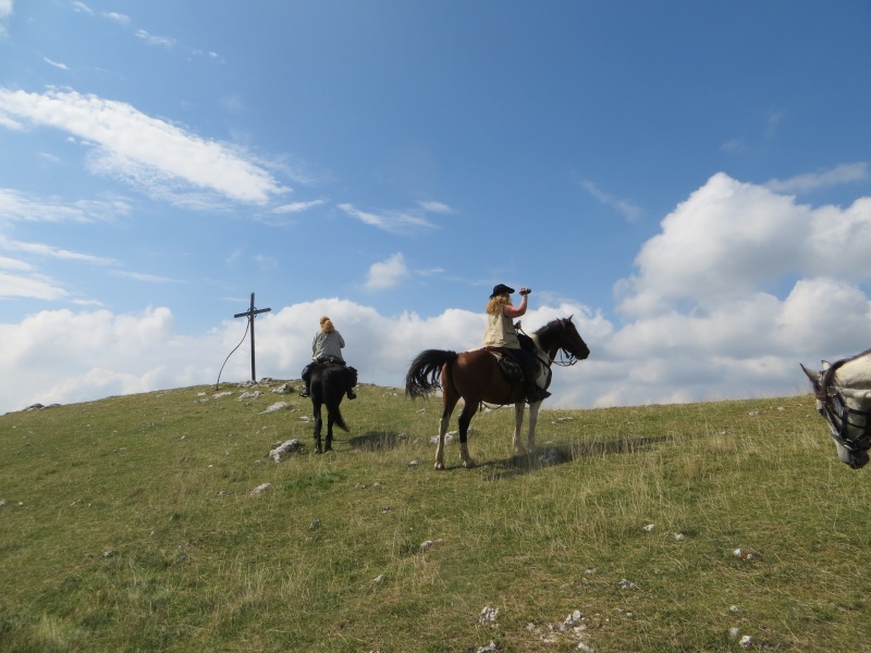 hauts plateaux du vercors avec les CVA ( cavaliers voyageurs d'Alsace) Img_4416