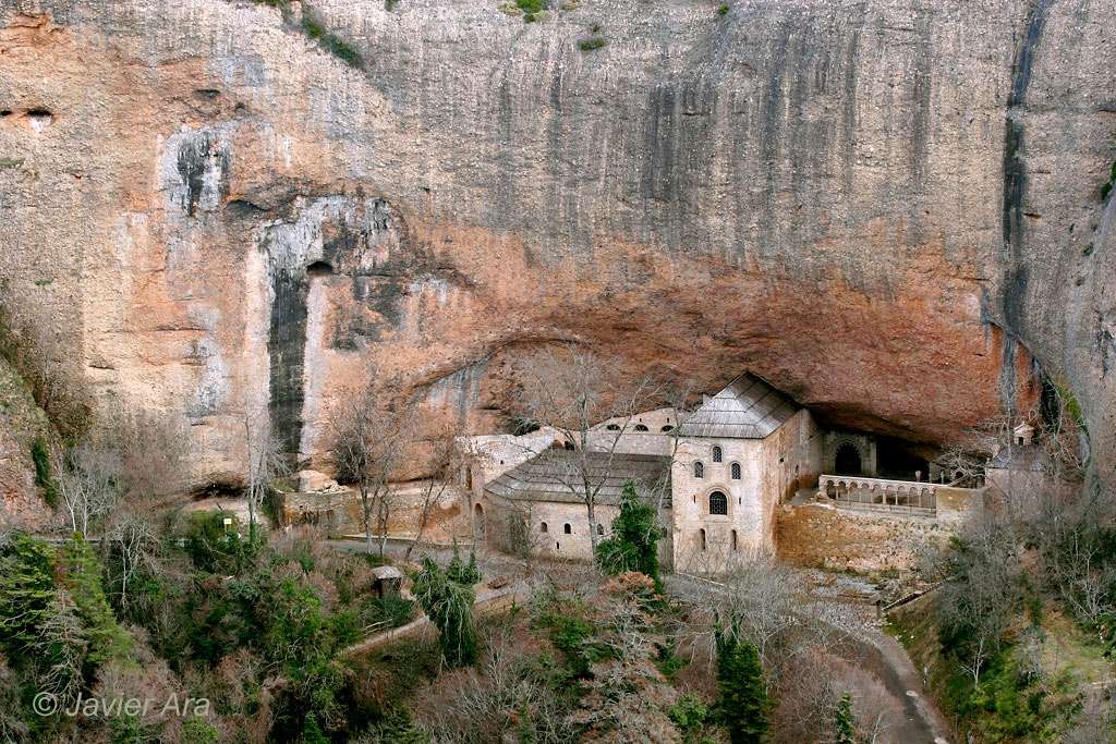 Un monastère sous la falaise: San Juan de la Peña - Province de Huesca - Espagne Sjpeca10
