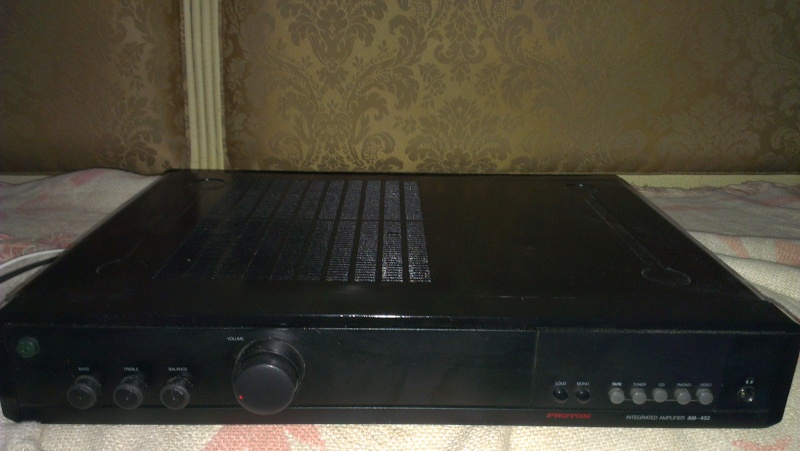 Proton Integrated Amplifier - AM-452(SOLD) Imag6312