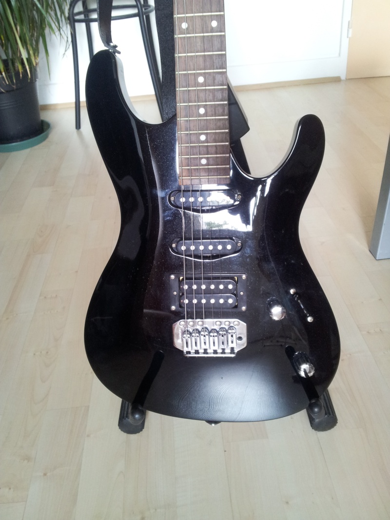 Pour jeff ^^ voici ma guitare 20140511