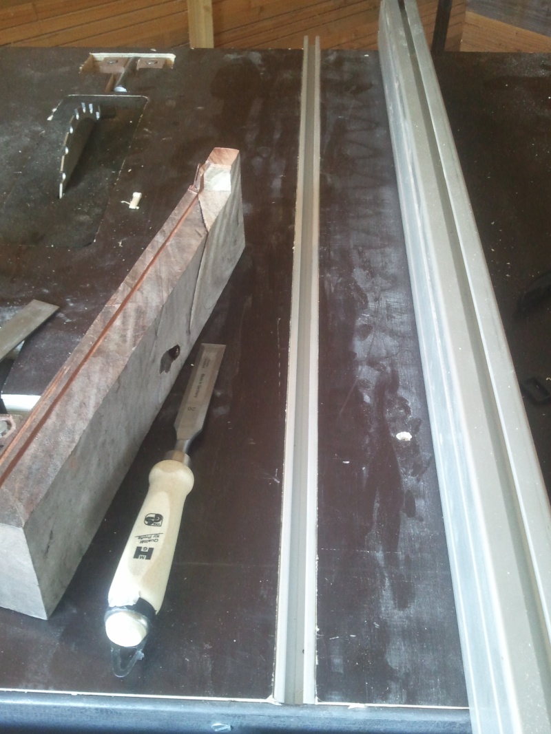 Construction d'un scie sur table en bois/metal Eeeeee10