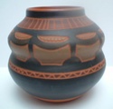 Vase with incised geometric decoration -  Can Kinoto Ceramica, Ibiza Marksp10