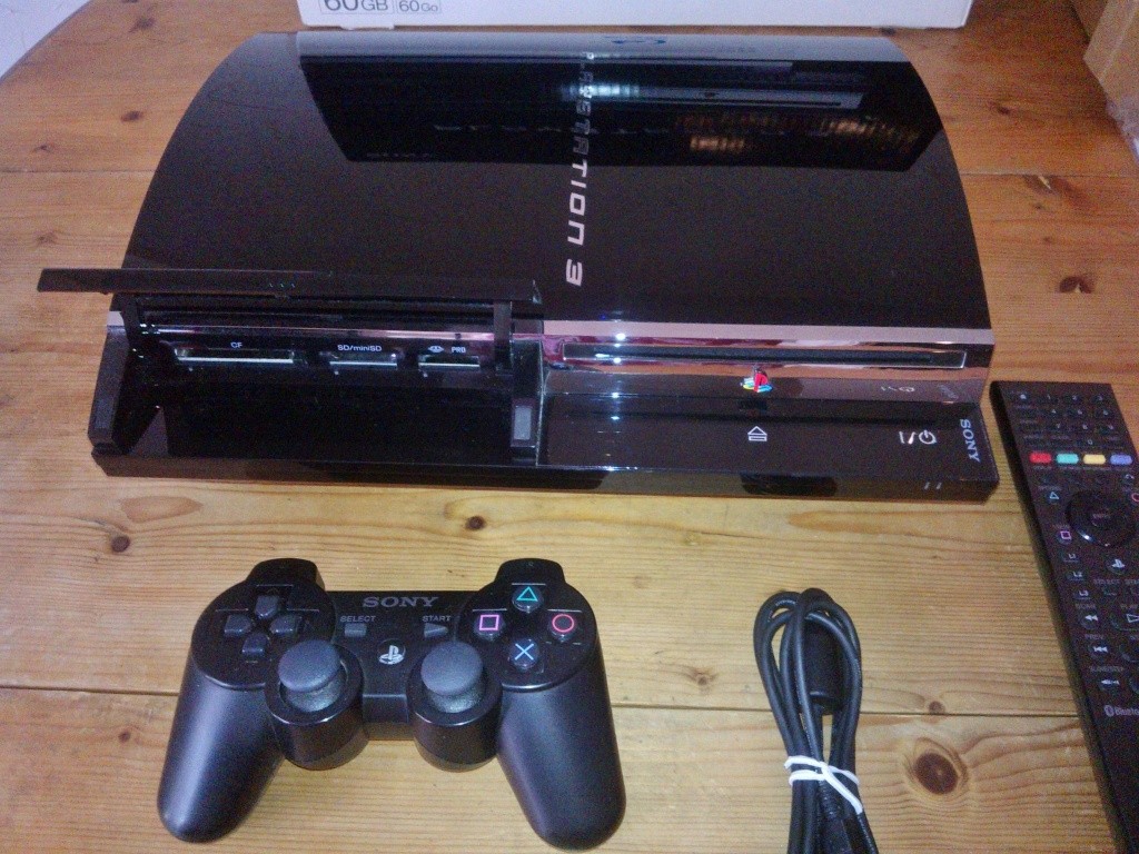 recherche Pack Playstation 3 complet, modèle 60 giga Playst11