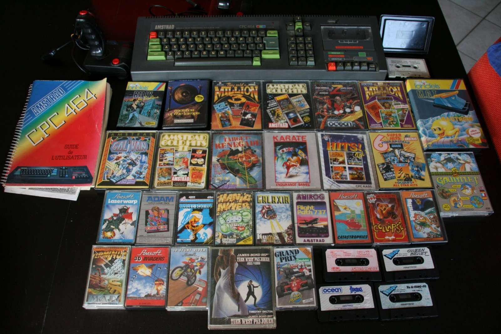 [ESTIM] LOT AMSTRAD CPC 464 AVEC UNE VINGTAINE DE JEUX EN BOITES Estims15