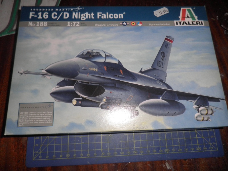 F-16C Block 52 (Italeri 1/72) Pa030016