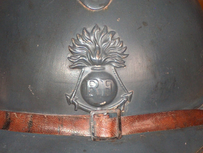 Photothèque : le casque Adrian de l'infanterie coloniale  005f10