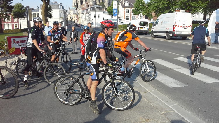 St Quentin fête du vélo 22/06/14 - Page 2 20140612