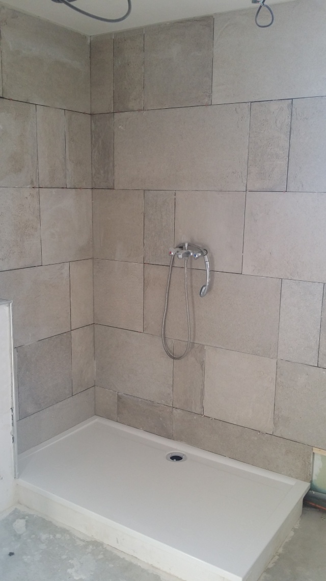 Besoin d'aide pour rénovation de salle de bain - Page 2 20140610