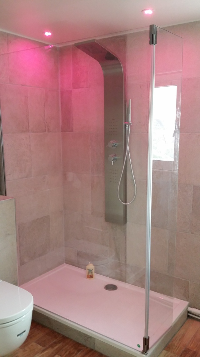 Besoin d'aide pour rénovation de salle de bain - Page 2 20140616