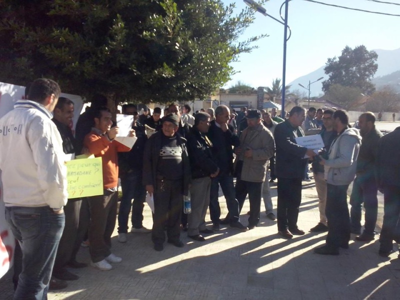 Rassemblement de solidarité avec Kamel Daoud à Aokas mardi 23 decembre 2014 - Page 3 1218