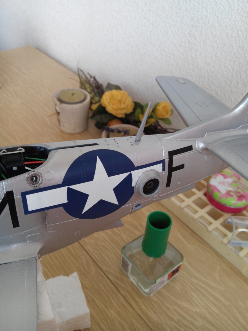 P51D.mustang.1/24.kit heller. - Page 17 Img_2344