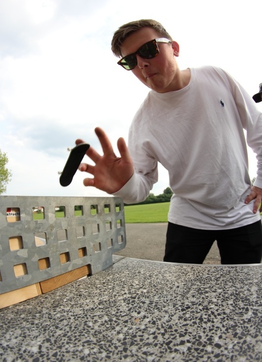 Post your fingerboard pictures! - Page 11 11510