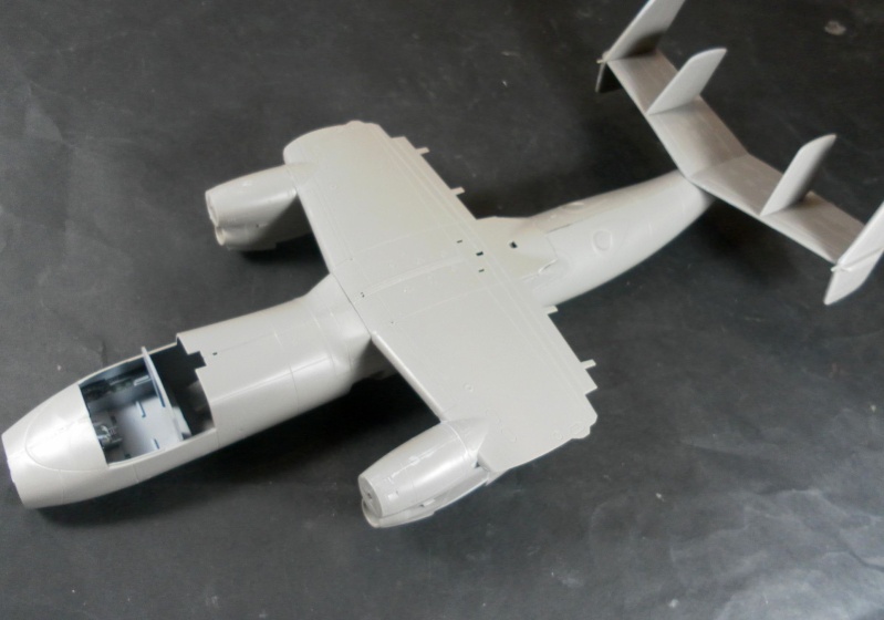 E2C hawkeye 1/48 kinetic  1110