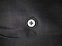 Choix de matières pour boutons sur un costume formel ? Img_1311