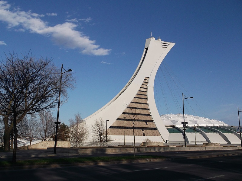 La tour olympique de Montréal  Dscf7515