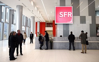 Nouvelles technologies, internet et réseaux sociaux L_sfr-10