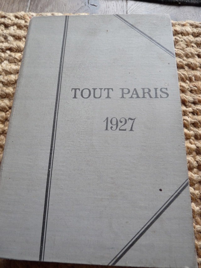 Annuaire " tout paris 1927 "  P1190010