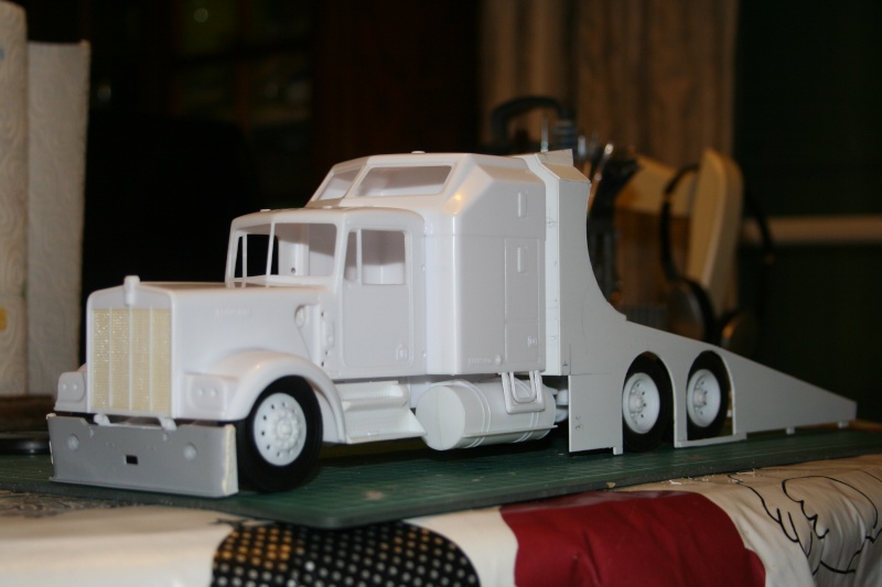 Kenworth W900 "Mopar Performance Race Car Hauler" (Revell) [STANDBY] - Page 3 Img_2217