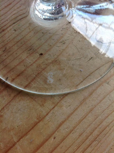 Help to ID this etched mark on hand blown drinking glass please Img_0513