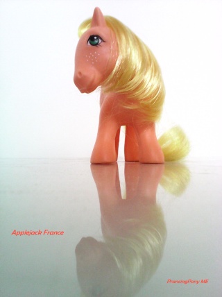 Prancing Pony's friends - Page 5 Applej11