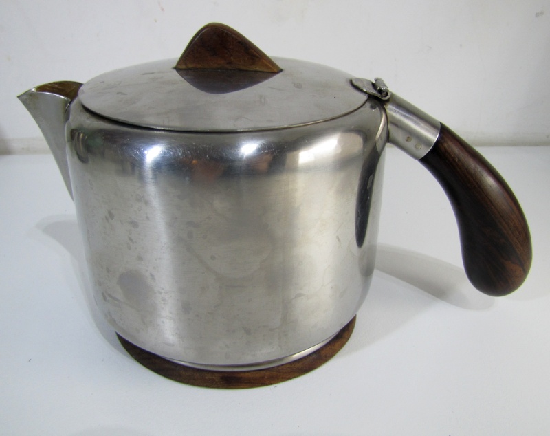 Stainless steel tea set Danish maybe any ideas please Ss_set11
