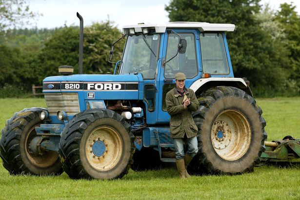 Photos de vos tracteurs - Page 20 Prince10