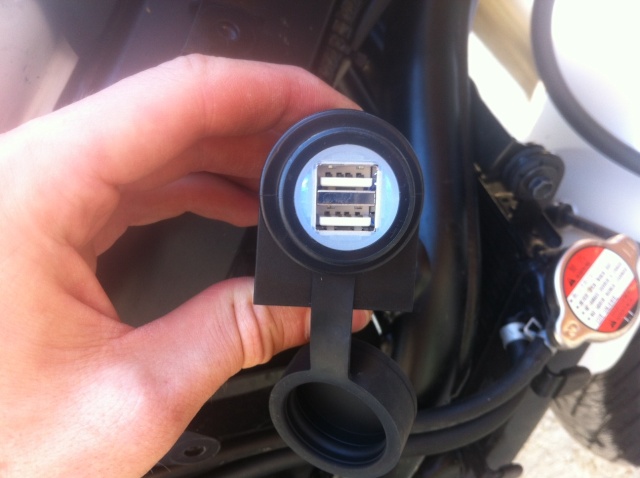 [TUTO]Installation chargeur USB Technoglobe Image10