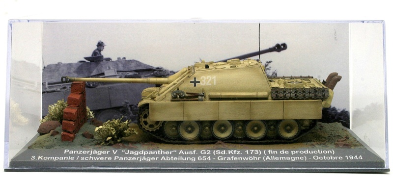 [TRUMPETER]  Panzerjäger V  "Jagdpanther" Ausf. G2 (Sd.Kfz.  173) (44) Sdkfz107
