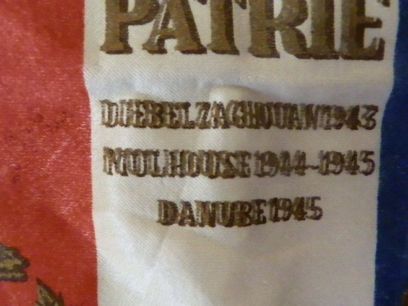 Drapeau 68 eme RAA ? regiment artillerie afrique ? Vrai ou drouille ? P6181515