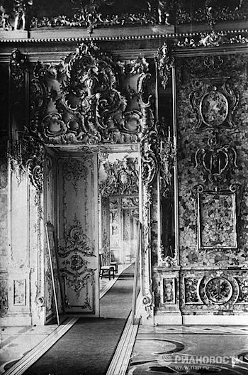 Le mystère de la chambre d’ambre du palais de Tsarskoïé Selo  15881313