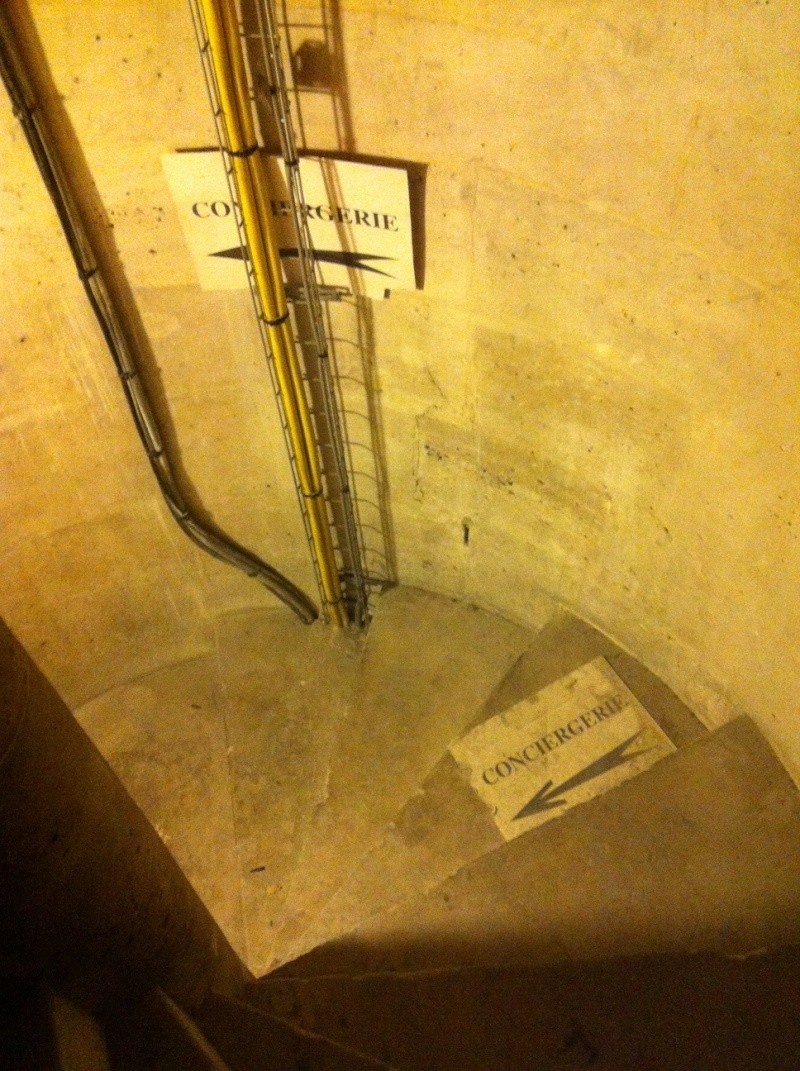 A la recherche de « l’escalier de la reine » à la Conciergerie 2cpt0j10