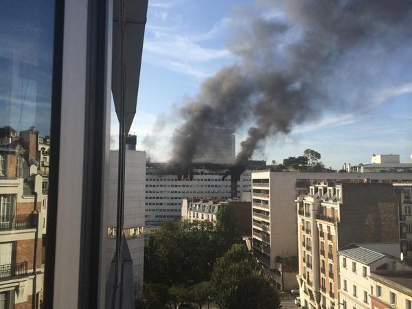 31-10-14 Incendie violent suivi d'explosion dans le batiment de la maison de la radio Paris ( radio france Inter ) B1rcvo10
