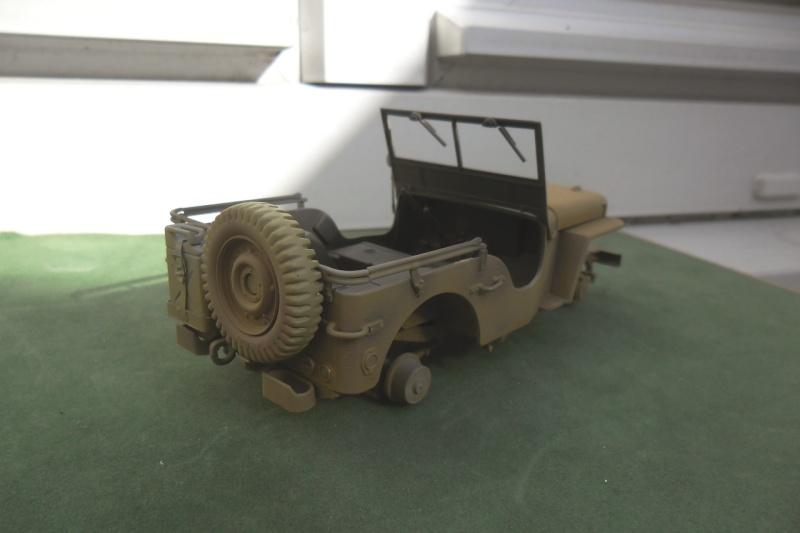 Jeep Willys Italeri 1/24 (ref: 6351) (débuts peintures) - Page 5 Sable014