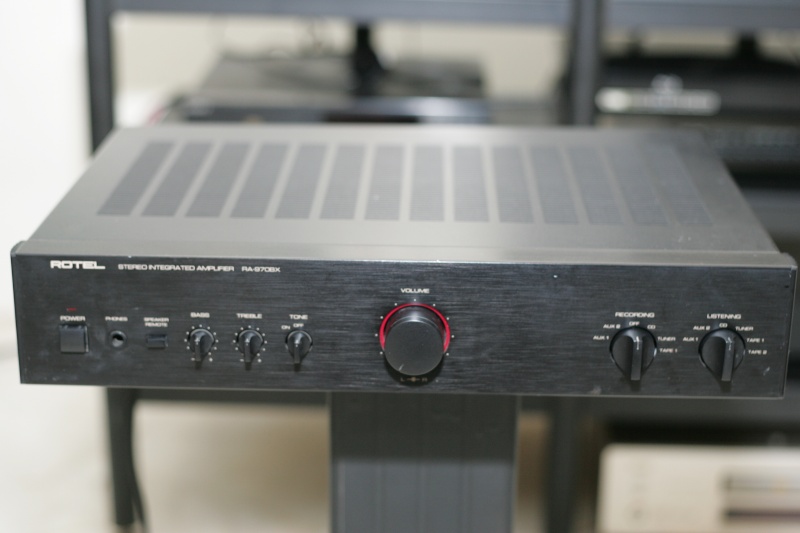 ROTEL RA-970BX Integrated Amplifiers (SOLD) Gz9d3413